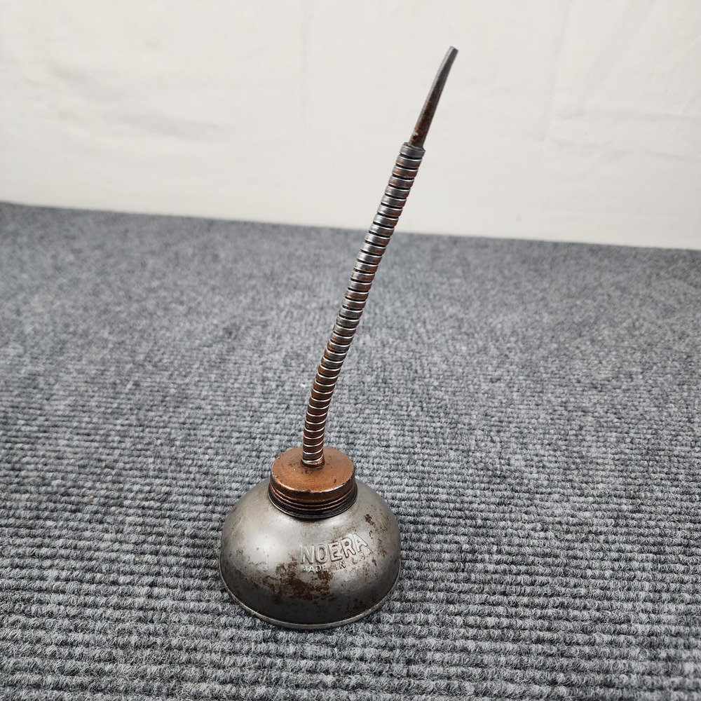 VINTAGE ORIGINAL EMBOSSED NOERA THUMB PUMP OILER OIL‎ CAN, MADE IN USA